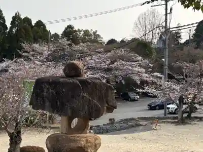 神咒寺の{uncategorized: "未分類", other: "その他", undefined: "問題あり", building: "その他建物", grave: "お墓", sacred_gate: "鳥居", guardian: "狛犬", statue: "像", buddha: "仏像", history: "歴史", nature: "自然", garden: "庭園", animal: "動物", pagoda: "塔", temizu: "手水舎", mountain_gate: "山門・神門", sanctuary: "本殿・本堂", subordinate: "末社・摂社", art: "芸術", scenery: "景色", jizo: "地蔵", ema: "絵馬", goshuin: "御朱印", omikuji: "おみくじ", items: "授与品その他", amulet: "お守り", goshuincho: "御朱印帳", eats: "食事", festival: "お祭り", votive_dance: "神楽", shichigosan: "七五三参", wedding: "結婚式", experience: "体験その他", initially: "初詣", around: "周辺", anti_infection: "感染症対策"}
