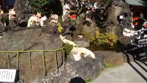 京濱伏見稲荷神社の狛犬