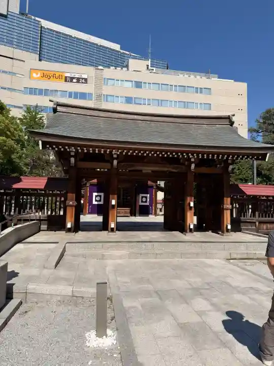警固神社の{uncategorized: "未分類", other: "その他", undefined: "問題あり", building: "その他建物", grave: "お墓", sacred_gate: "鳥居", guardian: "狛犬", statue: "像", buddha: "仏像", history: "歴史", nature: "自然", garden: "庭園", animal: "動物", pagoda: "塔", temizu: "手水舎", mountain_gate: "山門・神門", sanctuary: "本殿・本堂", subordinate: "末社・摂社", art: "芸術", scenery: "景色", jizo: "地蔵", ema: "絵馬", goshuin: "御朱印", omikuji: "おみくじ", items: "授与品その他", amulet: "お守り", goshuincho: "御朱印帳", eats: "食事", festival: "お祭り", votive_dance: "神楽", shichigosan: "七五三参", wedding: "結婚式", experience: "体験その他", initially: "初詣", around: "周辺", anti_infection: "感染症対策"}