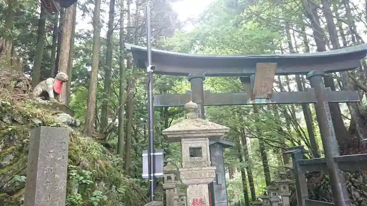 三峯神社の鳥居