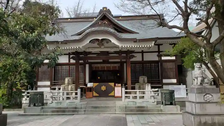 鳥越神社の本殿・本堂