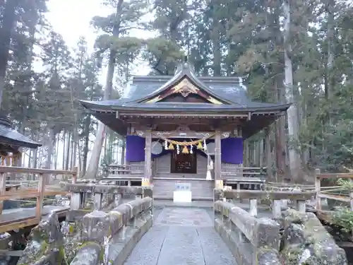 宇奈岐日女神社の本殿・本堂