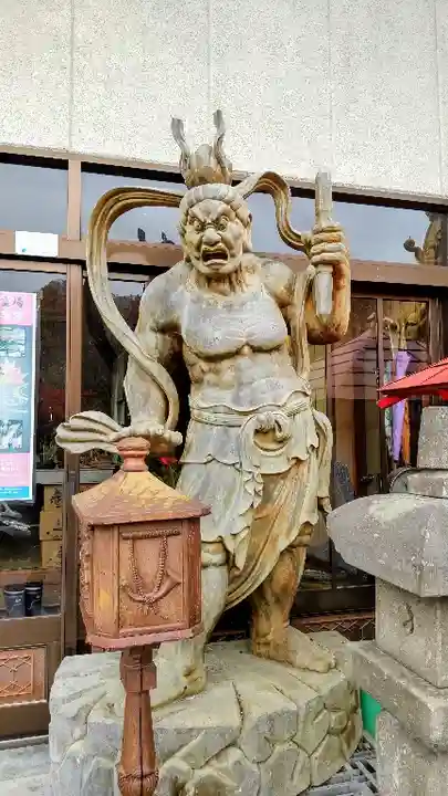 札幌大師 招福寺の像