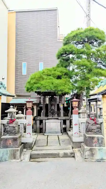 猫実庚申塔のその他建物