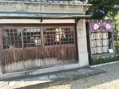筑土八幡神社の{uncategorized: "未分類", other: "その他", undefined: "問題あり", building: "その他建物", grave: "お墓", sacred_gate: "鳥居", guardian: "狛犬", statue: "像", buddha: "仏像", history: "歴史", nature: "自然", garden: "庭園", animal: "動物", pagoda: "塔", temizu: "手水舎", mountain_gate: "山門・神門", sanctuary: "本殿・本堂", subordinate: "末社・摂社", art: "芸術", scenery: "景色", jizo: "地蔵", ema: "絵馬", goshuin: "御朱印", omikuji: "おみくじ", items: "授与品その他", amulet: "お守り", goshuincho: "御朱印帳", eats: "食事", festival: "お祭り", votive_dance: "神楽", shichigosan: "七五三参", wedding: "結婚式", experience: "体験その他", initially: "初詣", around: "周辺", anti_infection: "感染症対策"}