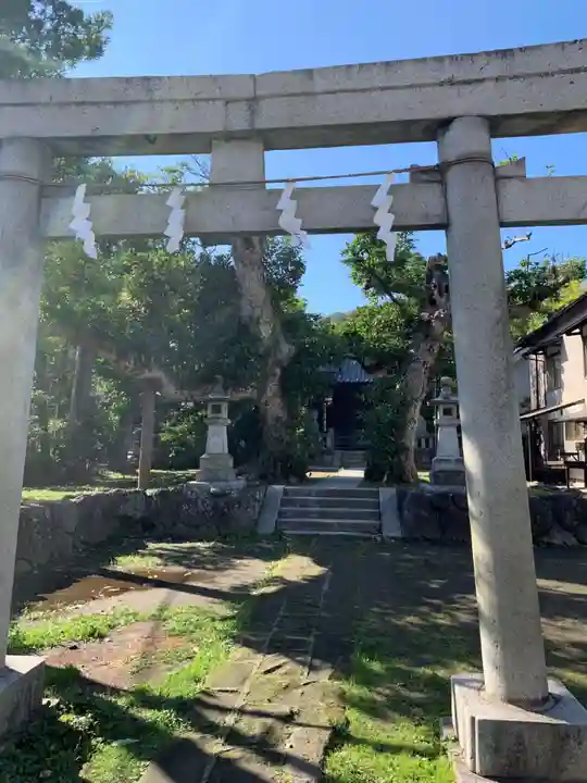 鶴岡八幡宮の周辺