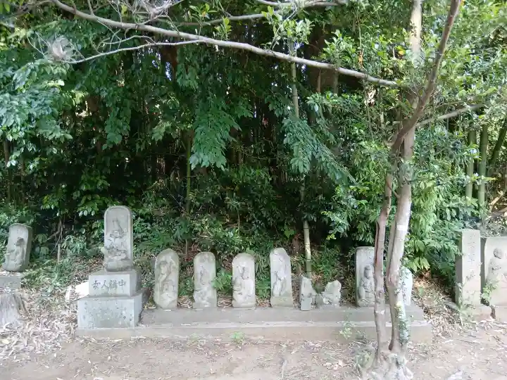 東光寺の{uncategorized: "未分類", other: "その他", undefined: "問題あり", building: "その他建物", grave: "お墓", sacred_gate: "鳥居", guardian: "狛犬", statue: "像", buddha: "仏像", history: "歴史", nature: "自然", garden: "庭園", animal: "動物", pagoda: "塔", temizu: "手水舎", mountain_gate: "山門・神門", sanctuary: "本殿・本堂", subordinate: "末社・摂社", art: "芸術", scenery: "景色", jizo: "地蔵", ema: "絵馬", goshuin: "御朱印", omikuji: "おみくじ", items: "授与品その他", amulet: "お守り", goshuincho: "御朱印帳", eats: "食事", festival: "お祭り", votive_dance: "神楽", shichigosan: "七五三参", wedding: "結婚式", experience: "体験その他", initially: "初詣", around: "周辺", anti_infection: "感染症対策"}