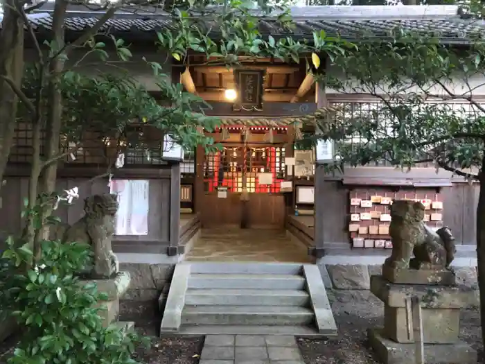 平群坐紀氏神社の本殿