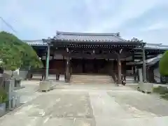 稱念寺の本殿