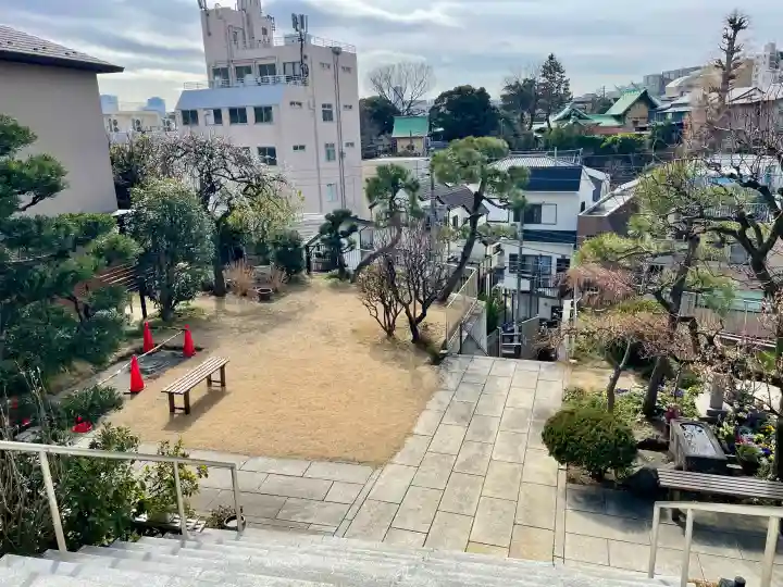 真英寺の{uncategorized: "未分類", other: "その他", undefined: "問題あり", building: "その他建物", grave: "お墓", sacred_gate: "鳥居", guardian: "狛犬", statue: "像", buddha: "仏像", history: "歴史", nature: "自然", garden: "庭園", animal: "動物", pagoda: "塔", temizu: "手水舎", mountain_gate: "山門・神門", sanctuary: "本殿・本堂", subordinate: "末社・摂社", art: "芸術", scenery: "景色", jizo: "地蔵", ema: "絵馬", goshuin: "御朱印", omikuji: "おみくじ", items: "授与品その他", amulet: "お守り", goshuincho: "御朱印帳", eats: "食事", festival: "お祭り", votive_dance: "神楽", shichigosan: "七五三参", wedding: "結婚式", experience: "体験その他", initially: "初詣", around: "周辺", anti_infection: "感染症対策"}