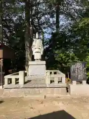 宗任神社の像