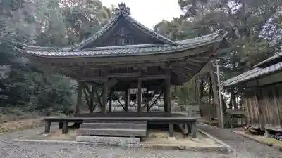 天満神社の{uncategorized: "未分類", other: "その他", undefined: "問題あり", building: "その他建物", grave: "お墓", sacred_gate: "鳥居", guardian: "狛犬", statue: "像", buddha: "仏像", history: "歴史", nature: "自然", garden: "庭園", animal: "動物", pagoda: "塔", temizu: "手水舎", mountain_gate: "山門・神門", sanctuary: "本殿・本堂", subordinate: "末社・摂社", art: "芸術", scenery: "景色", jizo: "地蔵", ema: "絵馬", goshuin: "御朱印", omikuji: "おみくじ", items: "授与品その他", amulet: "お守り", goshuincho: "御朱印帳", eats: "食事", festival: "お祭り", votive_dance: "神楽", shichigosan: "七五三参", wedding: "結婚式", experience: "体験その他", initially: "初詣", around: "周辺", anti_infection: "感染症対策"}