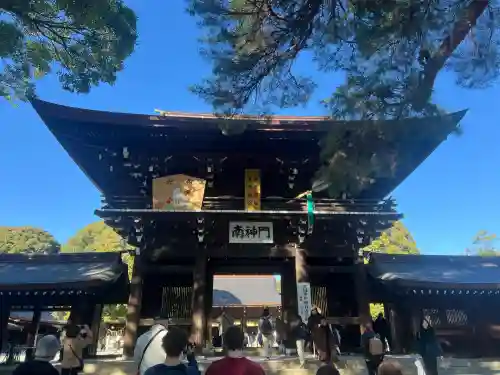 明治神宮の{uncategorized: "未分類", other: "その他", undefined: "問題あり", building: "その他建物", grave: "お墓", sacred_gate: "鳥居", guardian: "狛犬", statue: "像", buddha: "仏像", history: "歴史", nature: "自然", garden: "庭園", animal: "動物", pagoda: "塔", temizu: "手水舎", mountain_gate: "山門・神門", sanctuary: "本殿・本堂", subordinate: "末社・摂社", art: "芸術", scenery: "景色", jizo: "地蔵", ema: "絵馬", goshuin: "御朱印", omikuji: "おみくじ", items: "授与品その他", amulet: "お守り", goshuincho: "御朱印帳", eats: "食事", festival: "お祭り", votive_dance: "神楽", shichigosan: "七五三参", wedding: "結婚式", experience: "体験その他", initially: "初詣", around: "周辺", anti_infection: "感染症対策"}