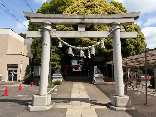 金ヶ作熊野神社の{uncategorized: "未分類", other: "その他", undefined: "問題あり", building: "その他建物", grave: "お墓", sacred_gate: "鳥居", guardian: "狛犬", statue: "像", buddha: "仏像", history: "歴史", nature: "自然", garden: "庭園", animal: "動物", pagoda: "塔", temizu: "手水舎", mountain_gate: "山門・神門", sanctuary: "本殿・本堂", subordinate: "末社・摂社", art: "芸術", scenery: "景色", jizo: "地蔵", ema: "絵馬", goshuin: "御朱印", omikuji: "おみくじ", items: "授与品その他", amulet: "お守り", goshuincho: "御朱印帳", eats: "食事", festival: "お祭り", votive_dance: "神楽", shichigosan: "七五三参", wedding: "結婚式", experience: "体験その他", initially: "初詣", around: "周辺", anti_infection: "感染症対策"}