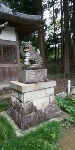 諏訪神社の狛犬