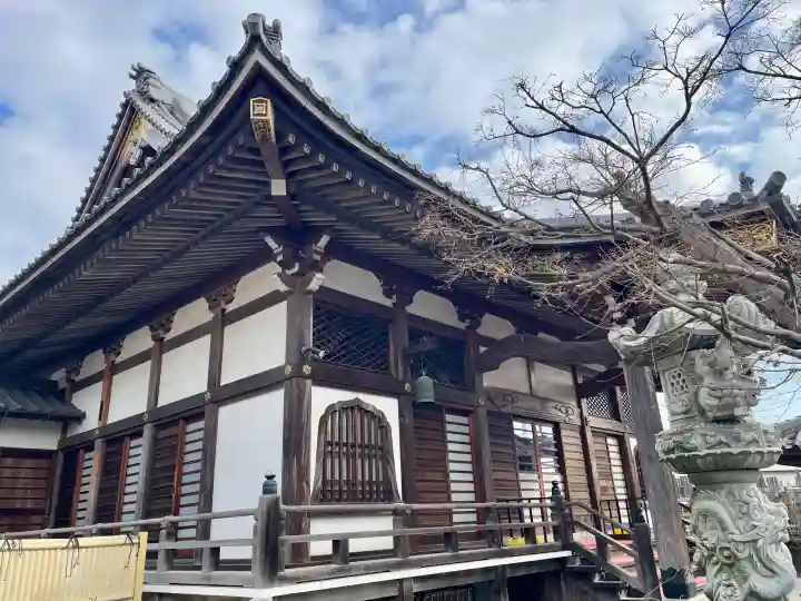 廣龍寺の{uncategorized: "未分類", other: "その他", undefined: "問題あり", building: "その他建物", grave: "お墓", sacred_gate: "鳥居", guardian: "狛犬", statue: "像", buddha: "仏像", history: "歴史", nature: "自然", garden: "庭園", animal: "動物", pagoda: "塔", temizu: "手水舎", mountain_gate: "山門・神門", sanctuary: "本殿・本堂", subordinate: "末社・摂社", art: "芸術", scenery: "景色", jizo: "地蔵", ema: "絵馬", goshuin: "御朱印", omikuji: "おみくじ", items: "授与品その他", amulet: "お守り", goshuincho: "御朱印帳", eats: "食事", festival: "お祭り", votive_dance: "神楽", shichigosan: "七五三参", wedding: "結婚式", experience: "体験その他", initially: "初詣", around: "周辺", anti_infection: "感染症対策"}