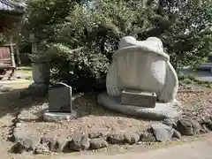 飯玉神社の像