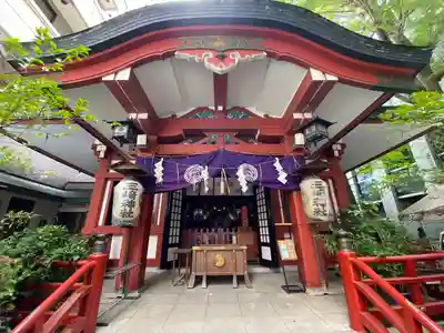 三崎稲荷神社の本殿・本堂