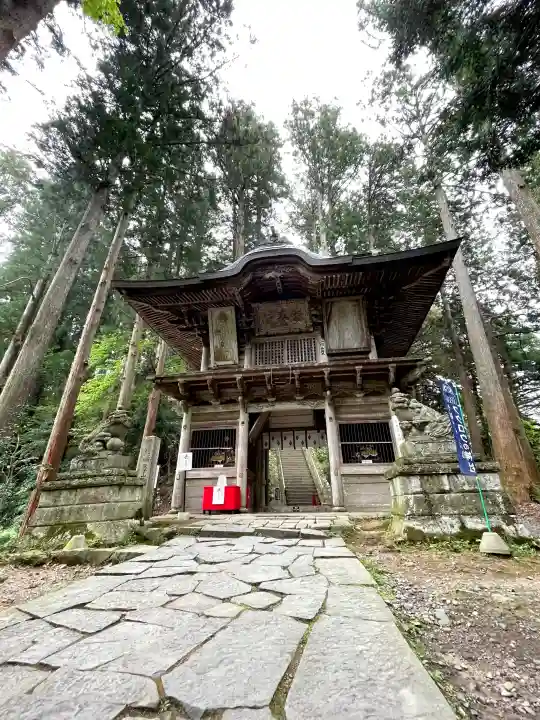 鷲子山上神社の{uncategorized: "未分類", other: "その他", undefined: "問題あり", building: "その他建物", grave: "お墓", sacred_gate: "鳥居", guardian: "狛犬", statue: "像", buddha: "仏像", history: "歴史", nature: "自然", garden: "庭園", animal: "動物", pagoda: "塔", temizu: "手水舎", mountain_gate: "山門・神門", sanctuary: "本殿・本堂", subordinate: "末社・摂社", art: "芸術", scenery: "景色", jizo: "地蔵", ema: "絵馬", goshuin: "御朱印", omikuji: "おみくじ", items: "授与品その他", amulet: "お守り", goshuincho: "御朱印帳", eats: "食事", festival: "お祭り", votive_dance: "神楽", shichigosan: "七五三参", wedding: "結婚式", experience: "体験その他", initially: "初詣", around: "周辺", anti_infection: "感染症対策"}