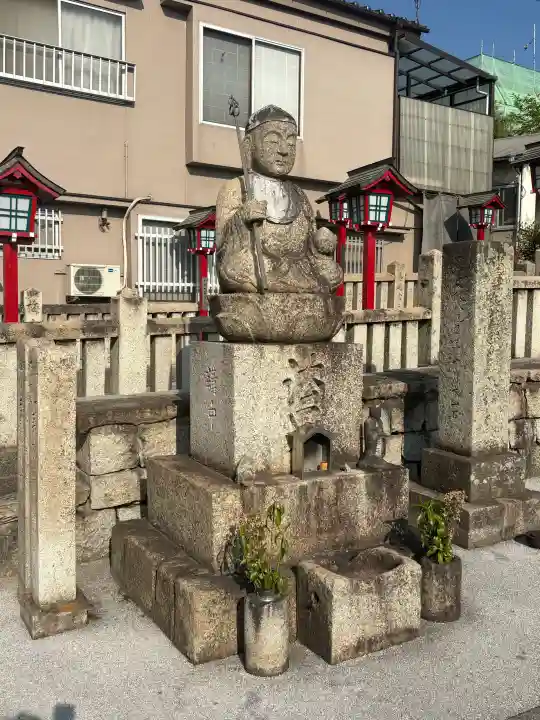 観音寺の{uncategorized: "未分類", other: "その他", undefined: "問題あり", building: "その他建物", grave: "お墓", sacred_gate: "鳥居", guardian: "狛犬", statue: "像", buddha: "仏像", history: "歴史", nature: "自然", garden: "庭園", animal: "動物", pagoda: "塔", temizu: "手水舎", mountain_gate: "山門・神門", sanctuary: "本殿・本堂", subordinate: "末社・摂社", art: "芸術", scenery: "景色", jizo: "地蔵", ema: "絵馬", goshuin: "御朱印", omikuji: "おみくじ", items: "授与品その他", amulet: "お守り", goshuincho: "御朱印帳", eats: "食事", festival: "お祭り", votive_dance: "神楽", shichigosan: "七五三参", wedding: "結婚式", experience: "体験その他", initially: "初詣", around: "周辺", anti_infection: "感染症対策"}