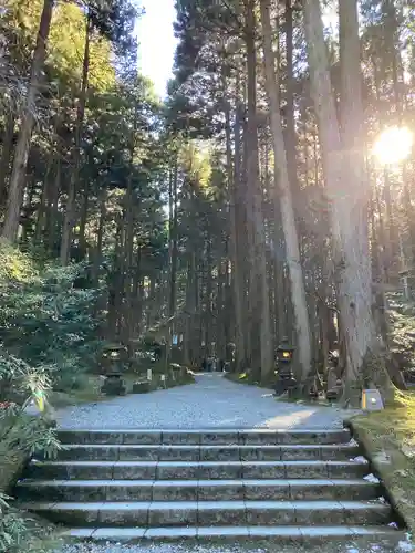 御岩神社の建物その他