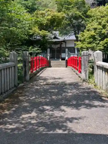 八幡神社の{uncategorized: "未分類", other: "その他", undefined: "問題あり", building: "その他建物", grave: "お墓", sacred_gate: "鳥居", guardian: "狛犬", statue: "像", buddha: "仏像", history: "歴史", nature: "自然", garden: "庭園", animal: "動物", pagoda: "塔", temizu: "手水舎", mountain_gate: "山門・神門", sanctuary: "本殿・本堂", subordinate: "末社・摂社", art: "芸術", scenery: "景色", jizo: "地蔵", ema: "絵馬", goshuin: "御朱印", omikuji: "おみくじ", items: "授与品その他", amulet: "お守り", goshuincho: "御朱印帳", eats: "食事", festival: "お祭り", votive_dance: "神楽", shichigosan: "七五三参", wedding: "結婚式", experience: "体験その他", initially: "初詣", around: "周辺", anti_infection: "感染症対策"}