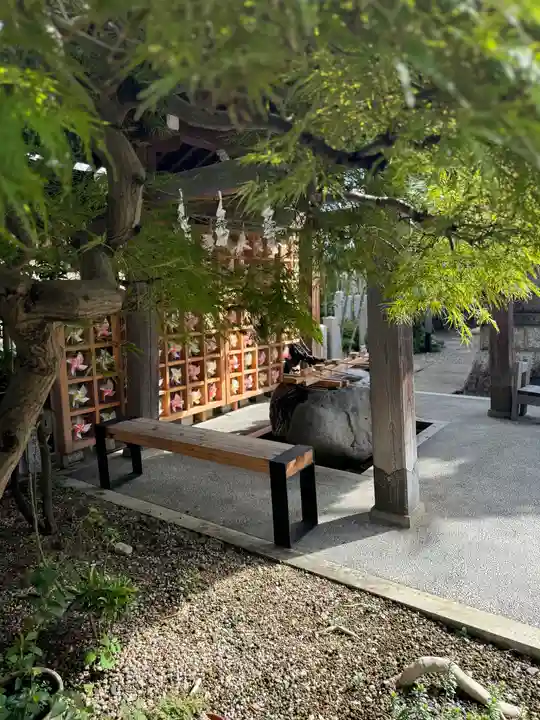 御嶽神社茅萱宮の手水舎