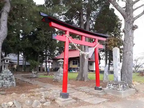 高根神社の鳥居