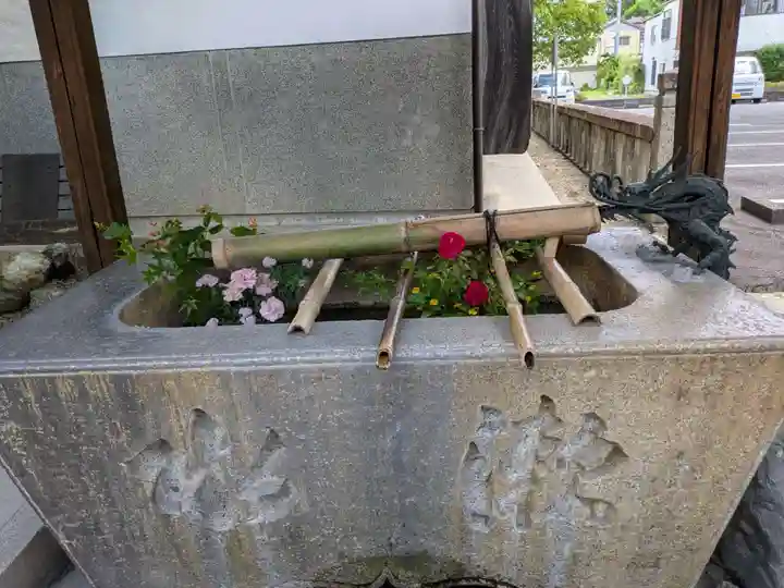 新羅神社(岐阜県)