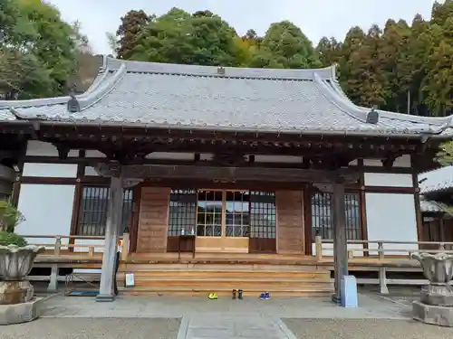 願成寺の本殿・本堂