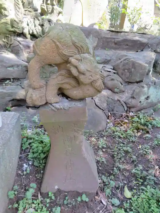 神明社の狛犬