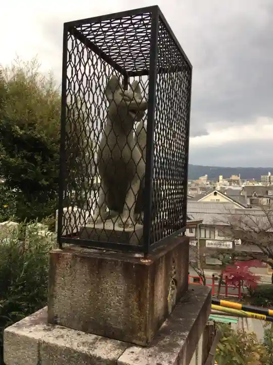 建勲神社の狛犬