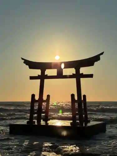 金比羅神社の{uncategorized: "未分類", other: "その他", undefined: "問題あり", building: "その他建物", grave: "お墓", sacred_gate: "鳥居", guardian: "狛犬", statue: "像", buddha: "仏像", history: "歴史", nature: "自然", garden: "庭園", animal: "動物", pagoda: "塔", temizu: "手水舎", mountain_gate: "山門・神門", sanctuary: "本殿・本堂", subordinate: "末社・摂社", art: "芸術", scenery: "景色", jizo: "地蔵", ema: "絵馬", goshuin: "御朱印", omikuji: "おみくじ", items: "授与品その他", amulet: "お守り", goshuincho: "御朱印帳", eats: "食事", festival: "お祭り", votive_dance: "神楽", shichigosan: "七五三参", wedding: "結婚式", experience: "体験その他", initially: "初詣", around: "周辺", anti_infection: "感染症対策"}