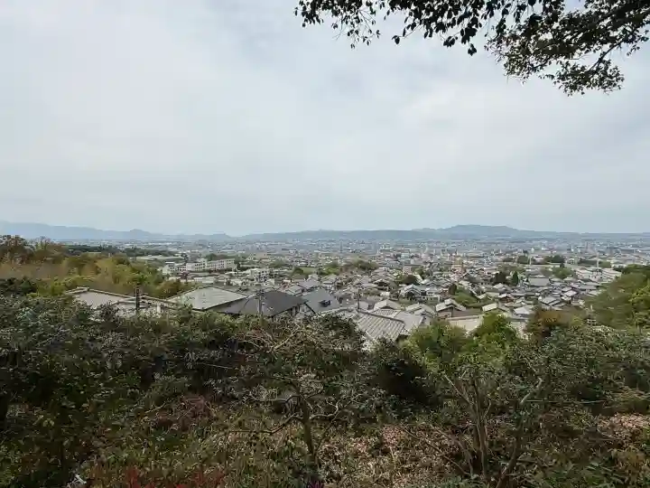 白毫寺の{uncategorized: "未分類", other: "その他", undefined: "問題あり", building: "その他建物", grave: "お墓", sacred_gate: "鳥居", guardian: "狛犬", statue: "像", buddha: "仏像", history: "歴史", nature: "自然", garden: "庭園", animal: "動物", pagoda: "塔", temizu: "手水舎", mountain_gate: "山門・神門", sanctuary: "本殿・本堂", subordinate: "末社・摂社", art: "芸術", scenery: "景色", jizo: "地蔵", ema: "絵馬", goshuin: "御朱印", omikuji: "おみくじ", items: "授与品その他", amulet: "お守り", goshuincho: "御朱印帳", eats: "食事", festival: "お祭り", votive_dance: "神楽", shichigosan: "七五三参", wedding: "結婚式", experience: "体験その他", initially: "初詣", around: "周辺", anti_infection: "感染症対策"}