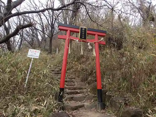 鐸比古鐸比賣神社旧社地の鳥居