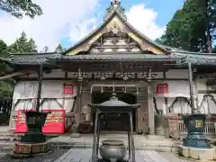 久遠寺の本殿