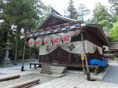 諏訪大社下社春宮の本殿・本堂