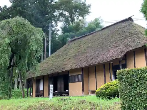 達谷西光寺の建物その他