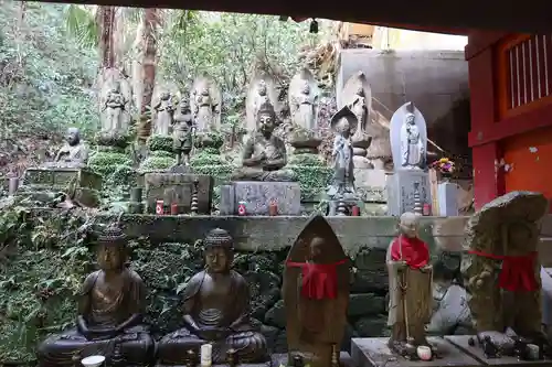 奥之院（岩屋寺）の仏像