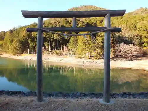 三上神社の鳥居