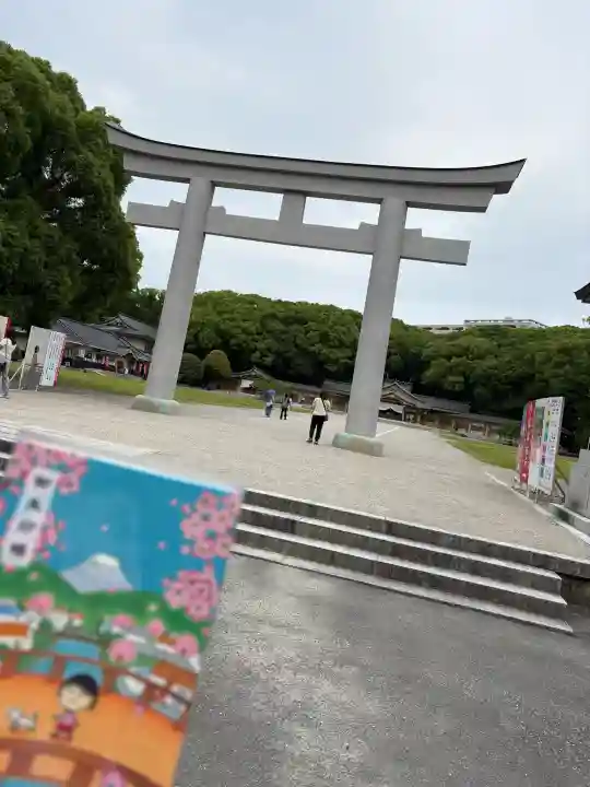 福岡縣護國神社の{uncategorized: "未分類", other: "その他", undefined: "問題あり", building: "その他建物", grave: "お墓", sacred_gate: "鳥居", guardian: "狛犬", statue: "像", buddha: "仏像", history: "歴史", nature: "自然", garden: "庭園", animal: "動物", pagoda: "塔", temizu: "手水舎", mountain_gate: "山門・神門", sanctuary: "本殿・本堂", subordinate: "末社・摂社", art: "芸術", scenery: "景色", jizo: "地蔵", ema: "絵馬", goshuin: "御朱印", omikuji: "おみくじ", items: "授与品その他", amulet: "お守り", goshuincho: "御朱印帳", eats: "食事", festival: "お祭り", votive_dance: "神楽", shichigosan: "七五三参", wedding: "結婚式", experience: "体験その他", initially: "初詣", around: "周辺", anti_infection: "感染症対策"}