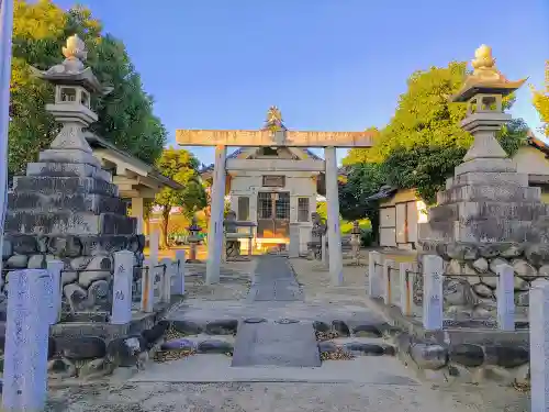 神明社の鳥居