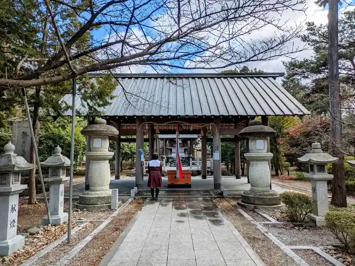冲原神社の本殿・本堂