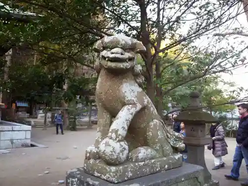 御霊神社の狛犬