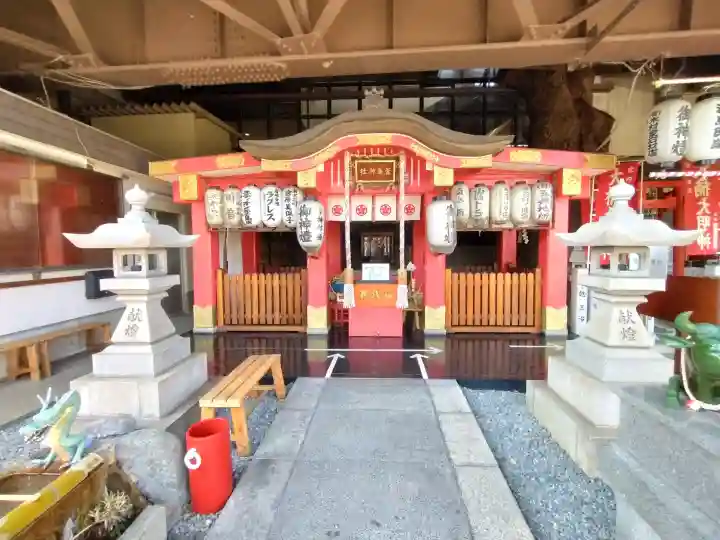 萱島神社の{uncategorized: "未分類", other: "その他", undefined: "問題あり", building: "その他建物", grave: "お墓", sacred_gate: "鳥居", guardian: "狛犬", statue: "像", buddha: "仏像", history: "歴史", nature: "自然", garden: "庭園", animal: "動物", pagoda: "塔", temizu: "手水舎", mountain_gate: "山門・神門", sanctuary: "本殿・本堂", subordinate: "末社・摂社", art: "芸術", scenery: "景色", jizo: "地蔵", ema: "絵馬", goshuin: "御朱印", omikuji: "おみくじ", items: "授与品その他", amulet: "お守り", goshuincho: "御朱印帳", eats: "食事", festival: "お祭り", votive_dance: "神楽", shichigosan: "七五三参", wedding: "結婚式", experience: "体験その他", initially: "初詣", around: "周辺", anti_infection: "感染症対策"}