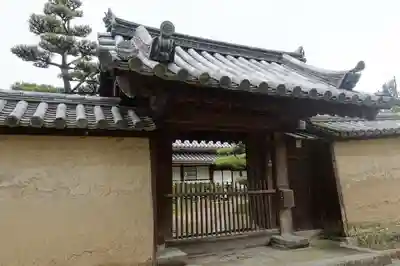 宝珠院の山門・神門