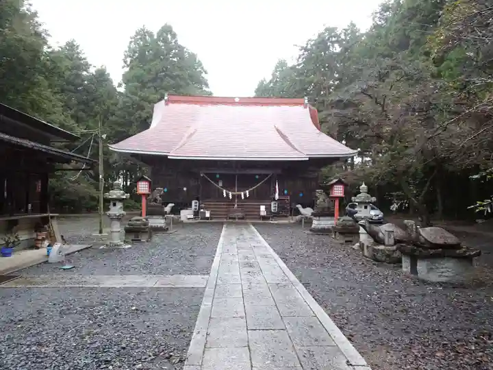 亀岡八幡宮の本殿・本堂