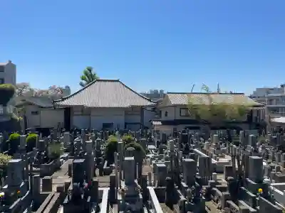 久成寺の{uncategorized: "未分類", other: "その他", undefined: "問題あり", building: "その他建物", grave: "お墓", sacred_gate: "鳥居", guardian: "狛犬", statue: "像", buddha: "仏像", history: "歴史", nature: "自然", garden: "庭園", animal: "動物", pagoda: "塔", temizu: "手水舎", mountain_gate: "山門・神門", sanctuary: "本殿・本堂", subordinate: "末社・摂社", art: "芸術", scenery: "景色", jizo: "地蔵", ema: "絵馬", goshuin: "御朱印", omikuji: "おみくじ", items: "授与品その他", amulet: "お守り", goshuincho: "御朱印帳", eats: "食事", festival: "お祭り", votive_dance: "神楽", shichigosan: "七五三参", wedding: "結婚式", experience: "体験その他", initially: "初詣", around: "周辺", anti_infection: "感染症対策"}