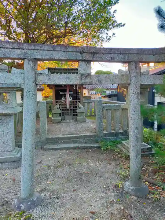 嚴島神社(奈良県)