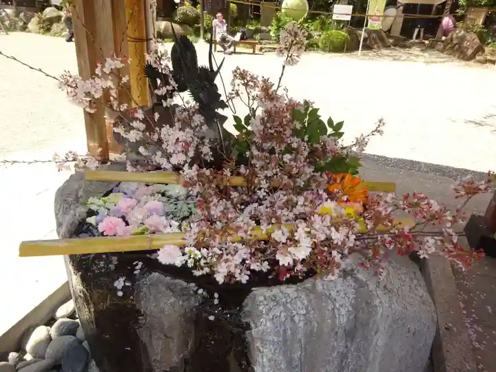 出雲大社相模分祠の手水舎